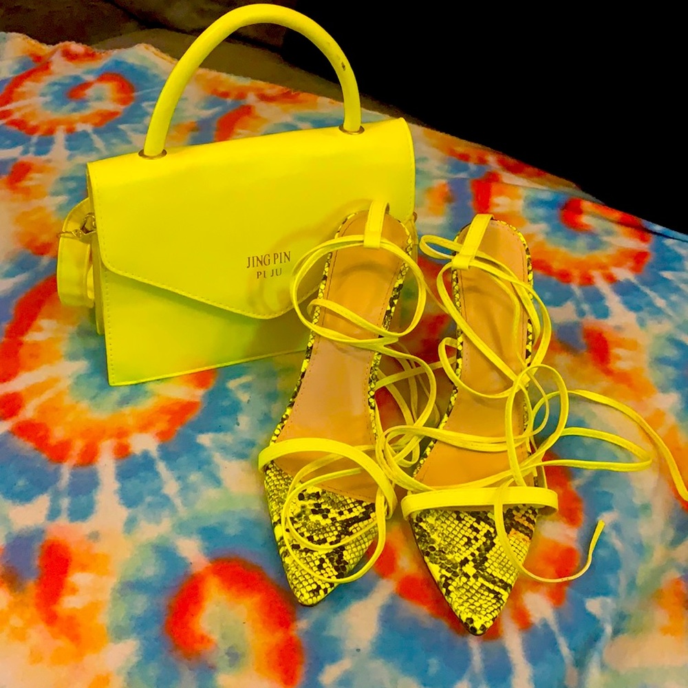 Bought separately, but decided to sell as a pair.. Lime green heels and purse